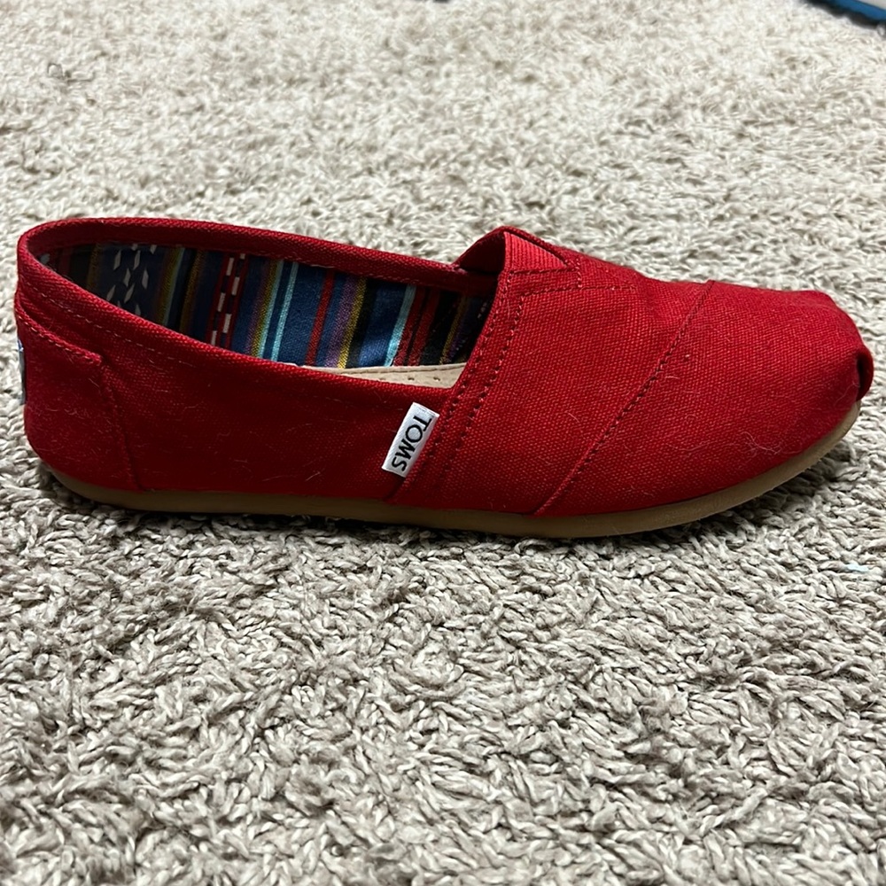 TOMS- Size 7.5- Brand New without tag.